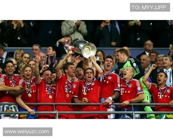 德甲经典对决拜仁与多特精彩集锦回顾与分析 德甲经典对决拜仁与多特精彩集锦回顾与分析