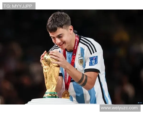 迪巴拉的崛起与挑战:从阿根廷天才到欧洲足球的璀璨明星 迪巴拉的崛起与挑战:从阿根廷天才到欧洲足球的璀璨明星