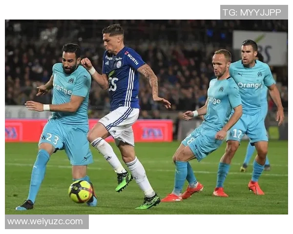 意甲焦点战拉齐奥迎战帕尔马双方争夺三分的激烈对决 意甲焦点战拉齐奥迎战帕尔马双方争夺三分的激烈对决