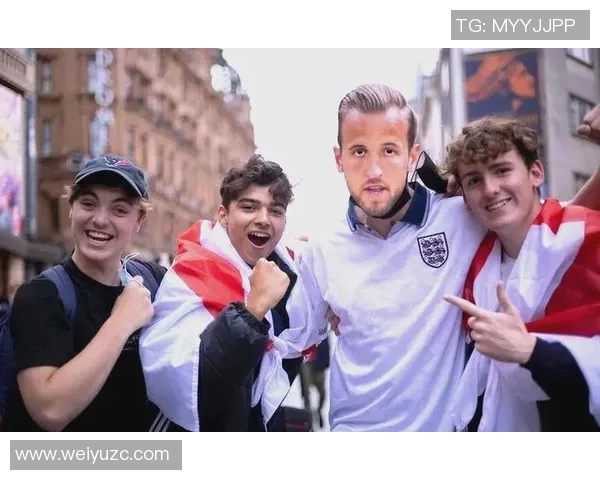 凯恩的传奇之路：从天才少年到足球巨星的辉煌历程与心路历程